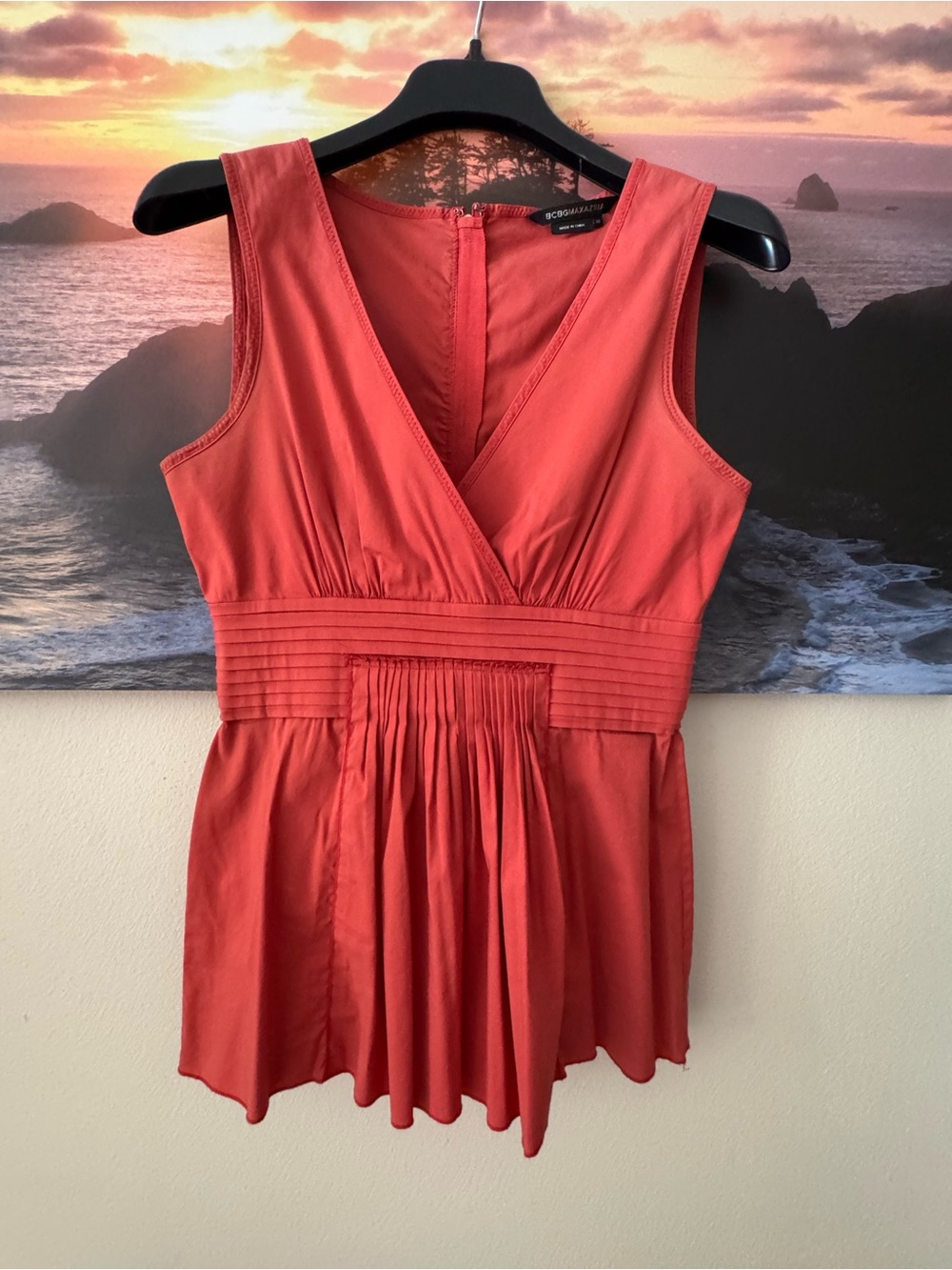 BCBGMaxAzria Terracotta V-Neck Pleated Waist Sleeveless Top/ XS